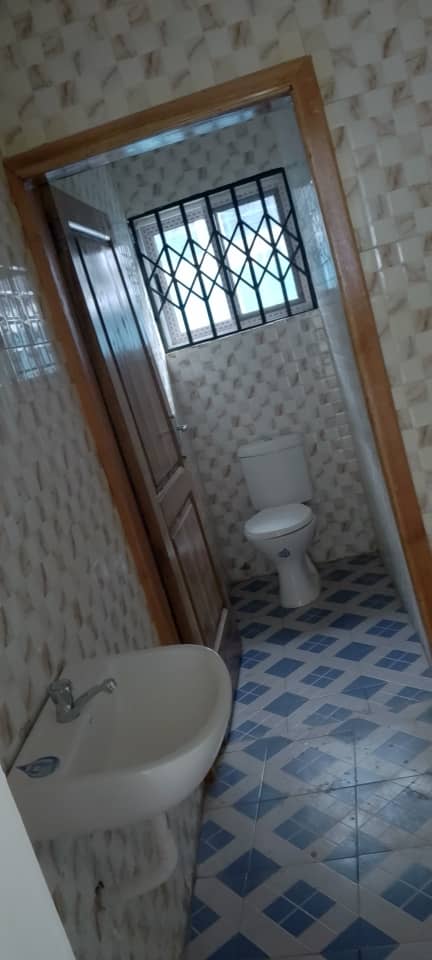 3 Bedroom house. - Image 4