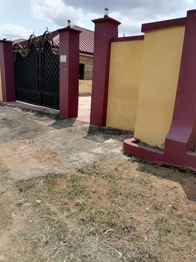 Six bedroom house - Image 7