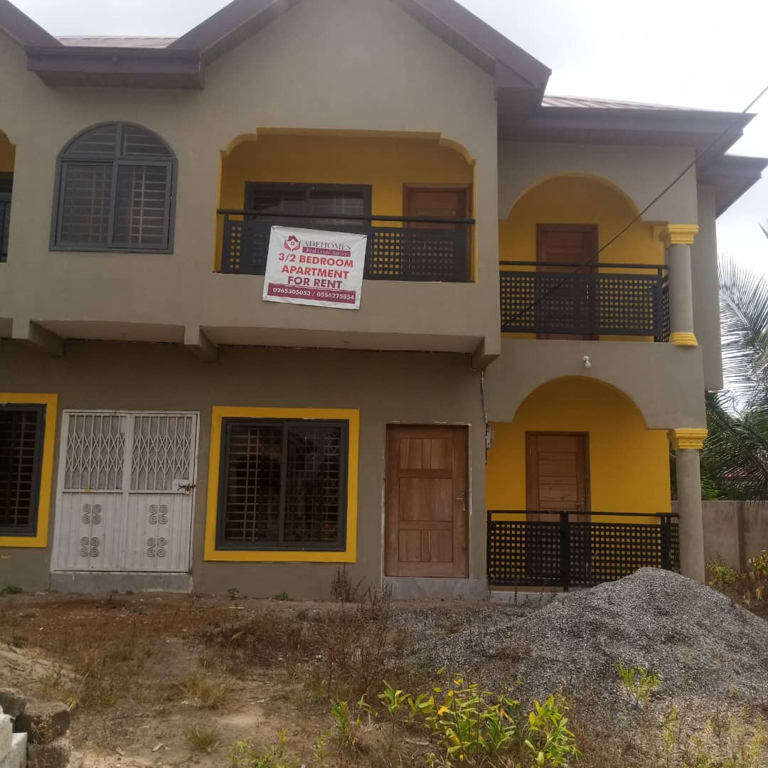 2 bedroom apartment - Image 2