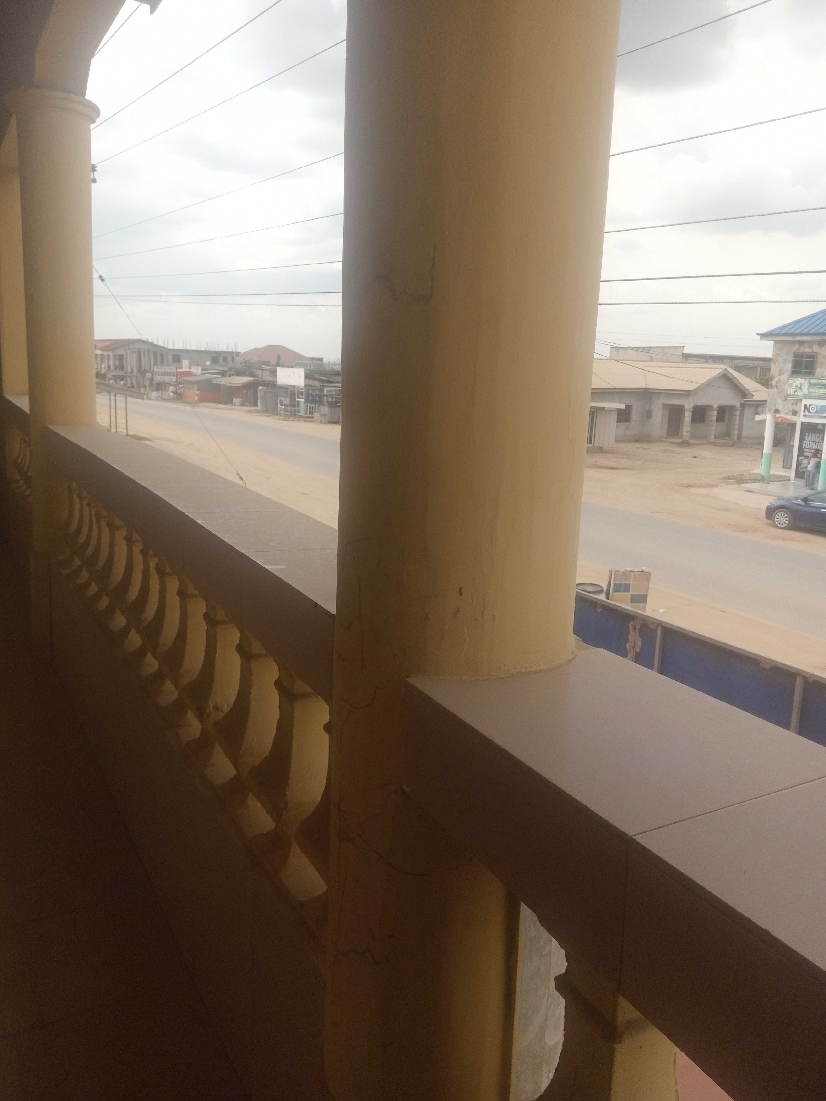 2 Bedroom House Self-contained - Image 4