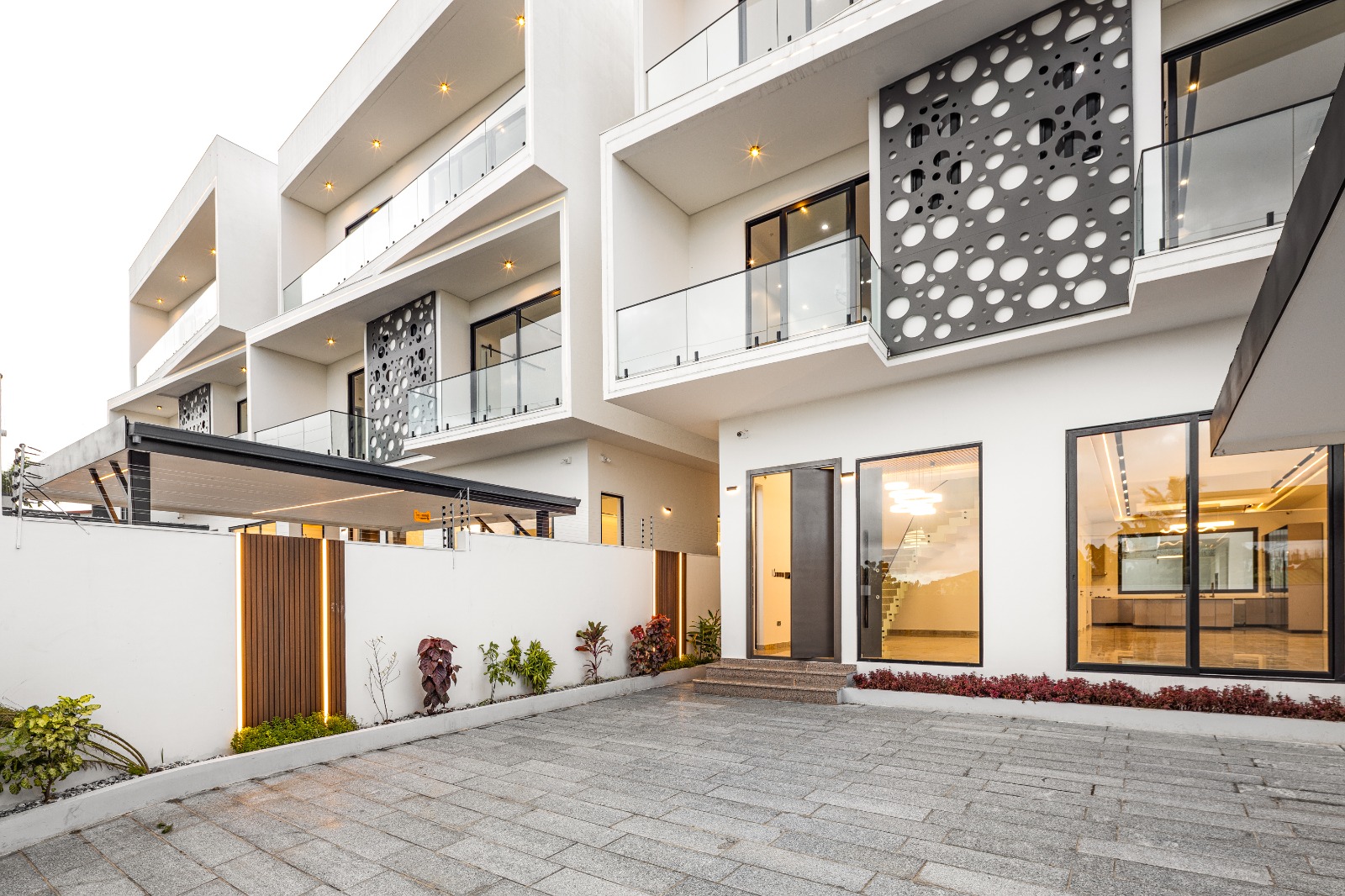 4 Bedroom House - Image 2