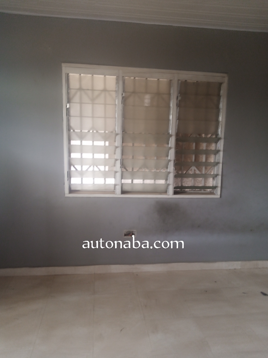 2 Bedroom House Self-contained - Image 2