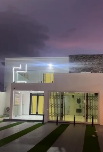 2 Bedroom House for rent at Ademan