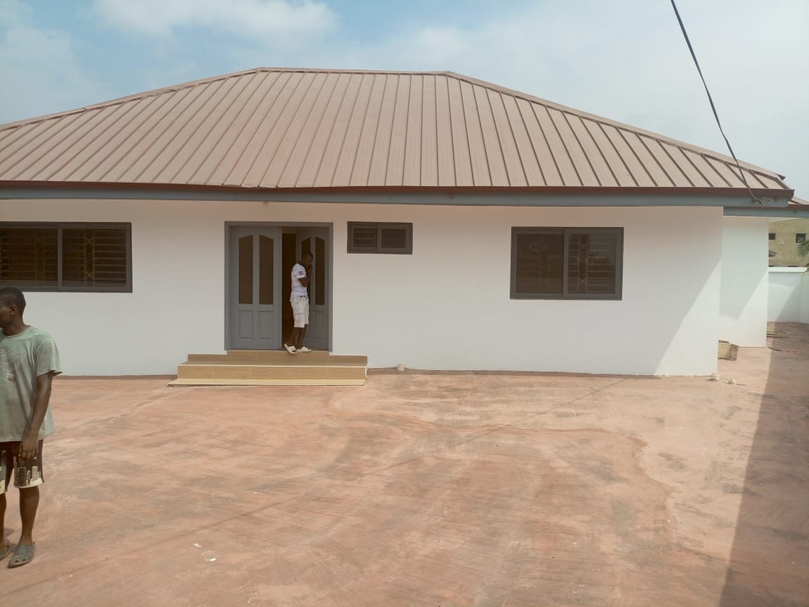 2 Bedroom House for Sale in Ojobi – By the beach side - Image 12